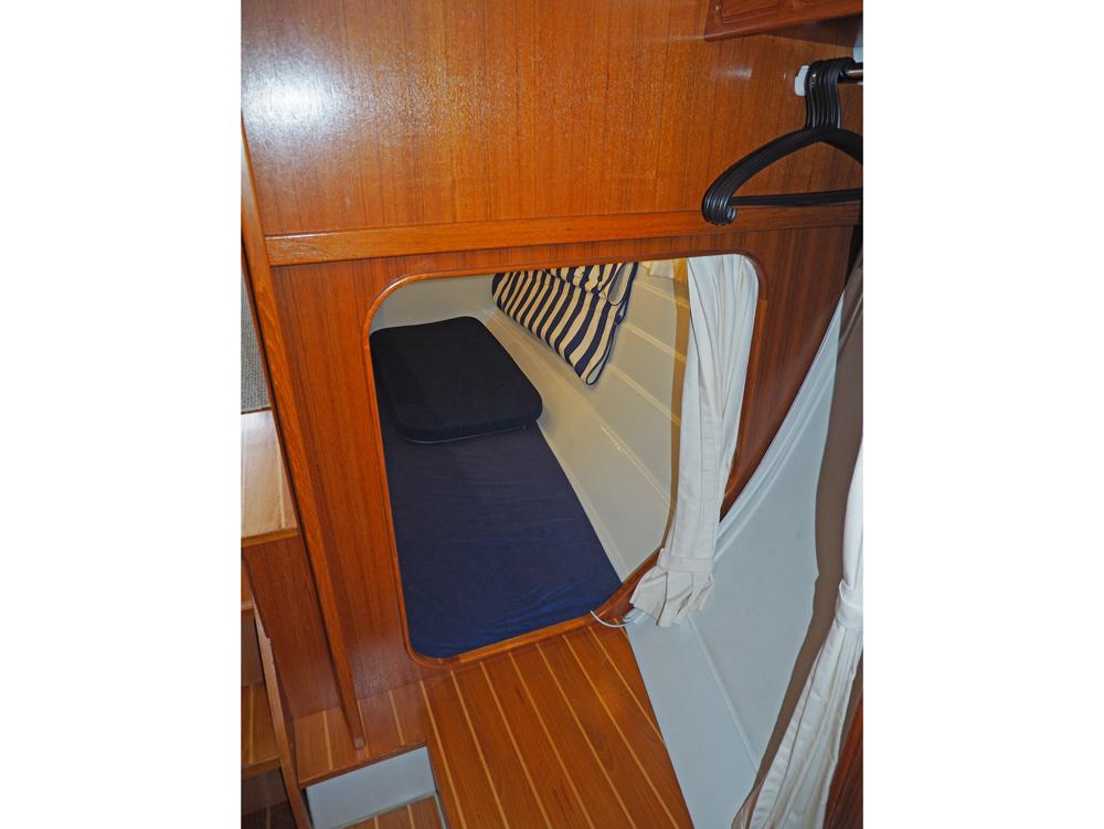Cabin en avant, H&eacute;bergements